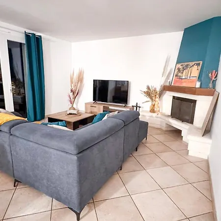 -piscine & -14 Pers Hébergement de vacances