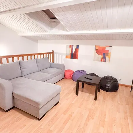 -piscine & -14 Pers Hébergement de vacances *