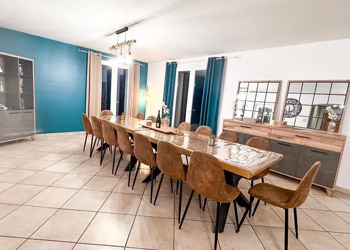 Prázdninový dům -piscine & -14 Pers