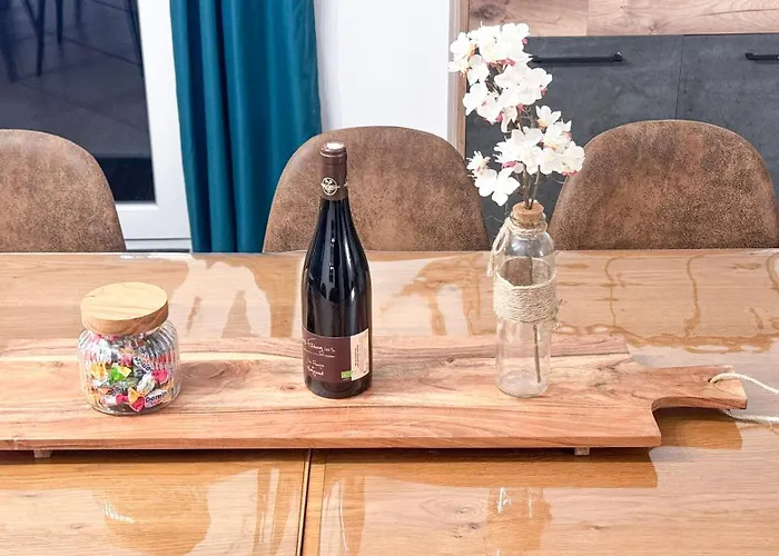 Prázdninový dům -piscine & -14 Pers *