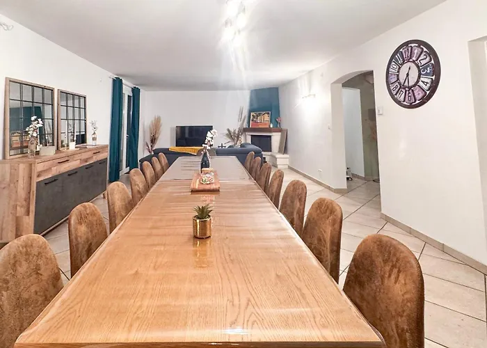 Prázdninový dům -piscine & -14 Pers *