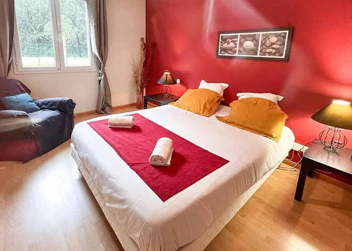 Prázdninový dům -piscine & -14 Pers *