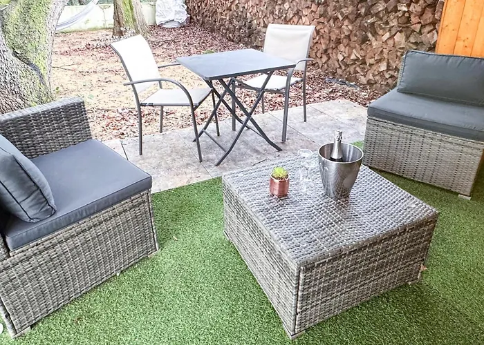 Prázdninový dům -piscine & -14 Pers